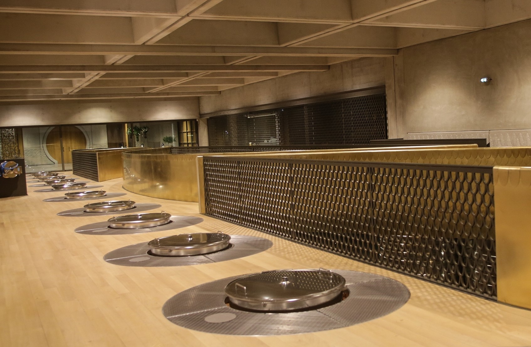 すっかり一新されたセラー