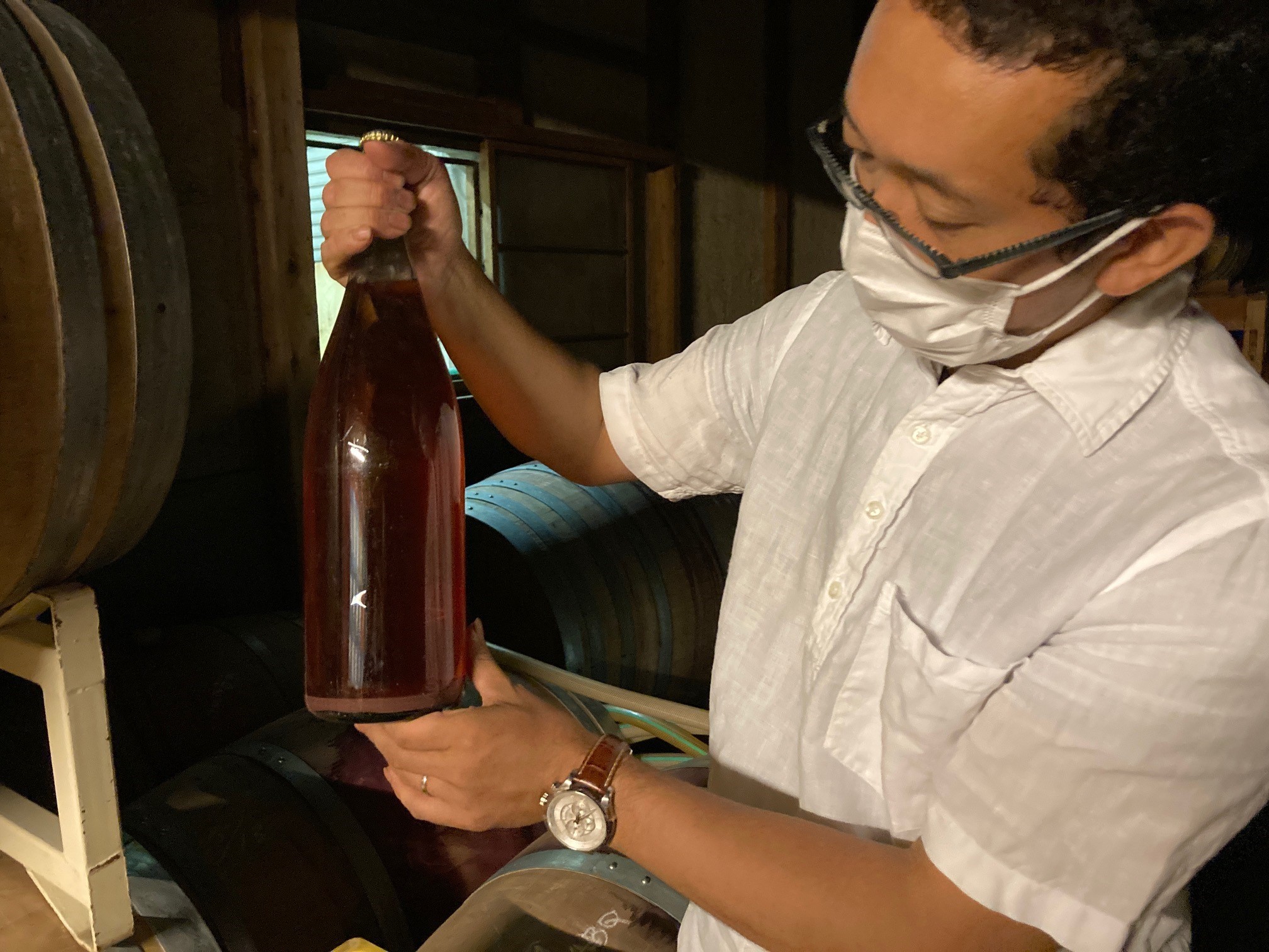 一升瓶で熟成されているワイン